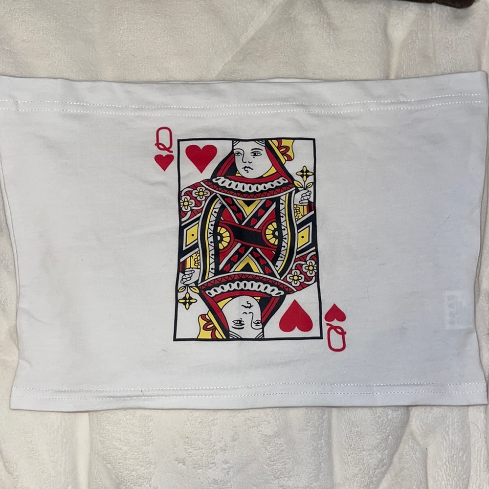 queen of hearts crop top